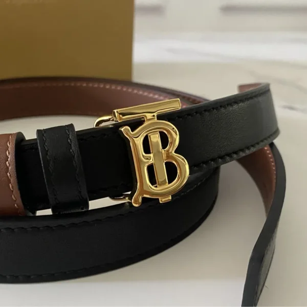 버버리 리버시블 TB 레더 여성 벨트