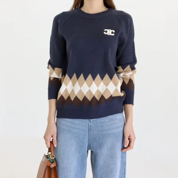 셀린느 트리옹프 로고 아가일 라운드 니트