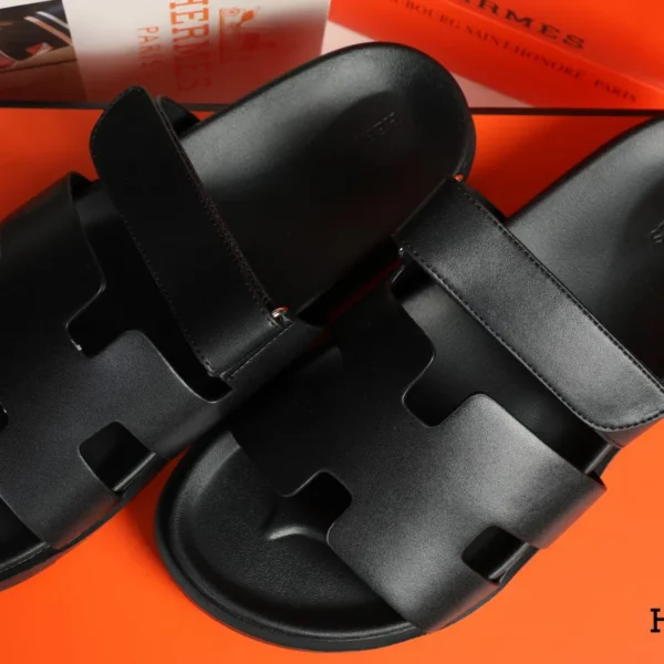 에르메스 시프레 남성 샌들 카프스킨 블랙