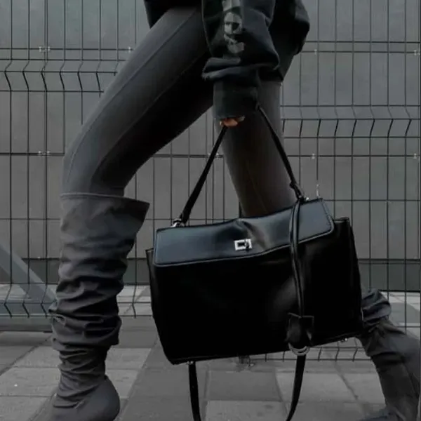 발렌시아가 수입 로데오 라지 핸드백 블랙 입고💢 #가방