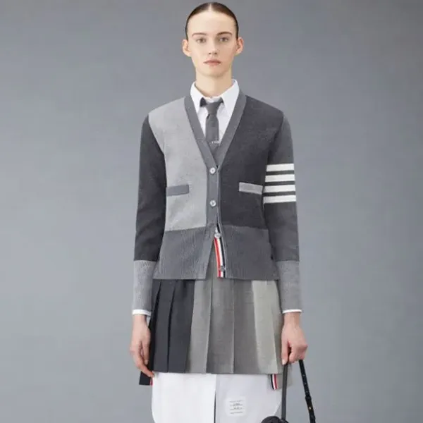 톰브라운 FUNMIX CREPE 4-BAR CARDIGAN 세일💢💢💢 #상의 #니트 #6702