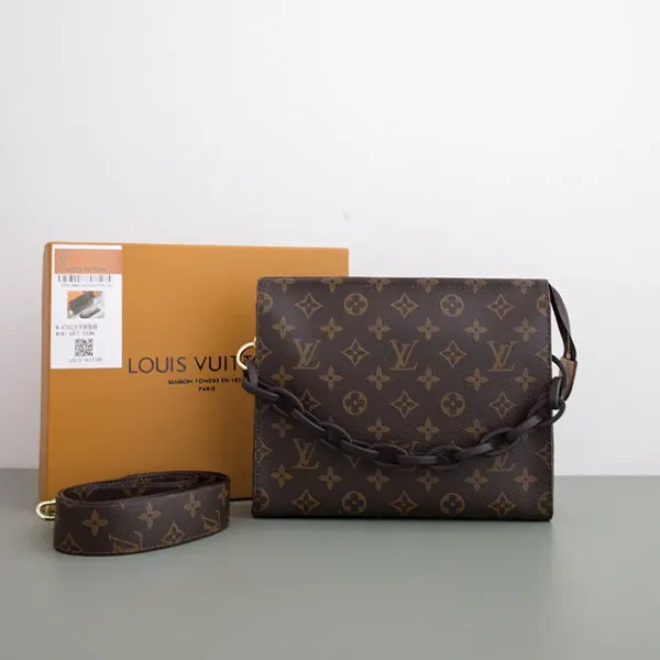 루이비통 토일레트리 파우치 온 체인 크로스백 신상입고💢 #가방 #8788