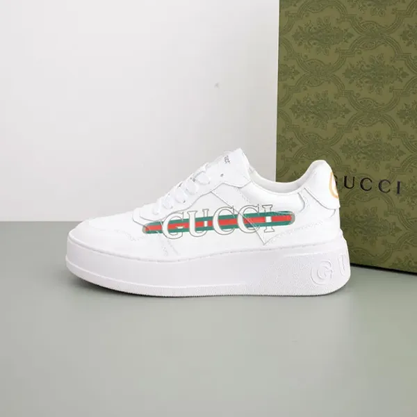 구찌 청키 스니커즈 신상 입고💢 #신발 #12224