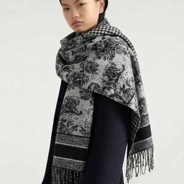 크리스찬 디올 Toile De Jouy 소바쥬 클래식 울 자카드 태슬 숄 머플러 🍀#3029