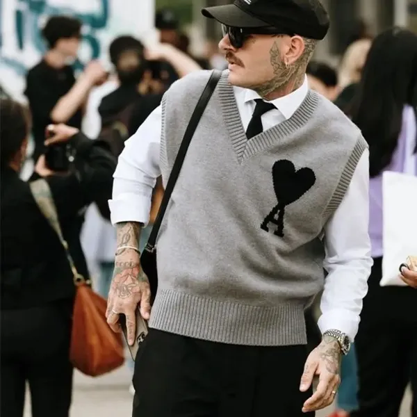 아미 빅하트 로고 슬리브리스 스웨터 블랙 하트 🍀#0740