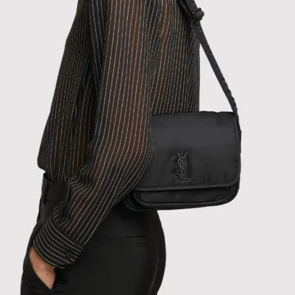 입생로랑 [YSL] 에코닐 NIKI 메신저 백 수입프리미엄급 신상 입고💢 #태그 #가방 #5654