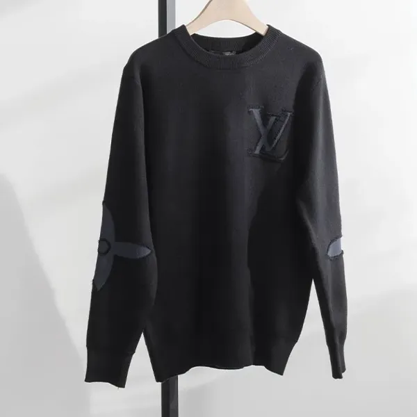 루이비통 심플 자수 와펜 로고 라운드 니트 신상입고💢 #상의 #니트 #12661