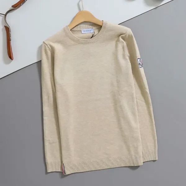 몽클레어 오뚜기로고 패치 니트 입고💢 #남성상의 #니트