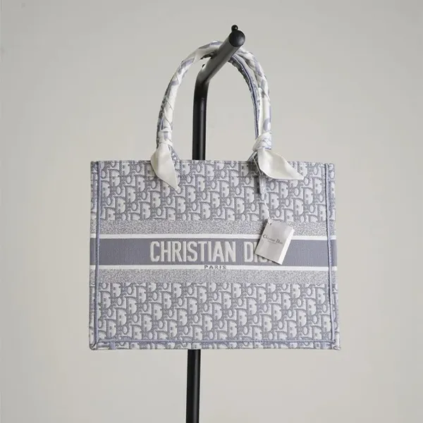 크리스찬 디올 패브릭 오블리크 북 토트백 🔆#19959
