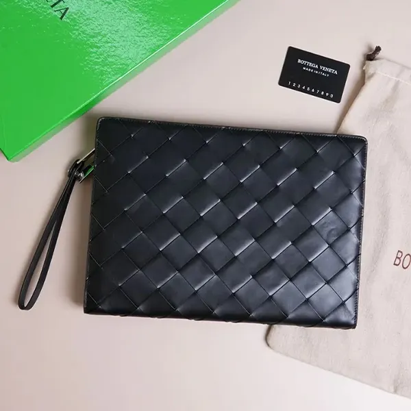 보테가베네타 위빙 인트레치아토 레더 클러치 백 🔆#17284