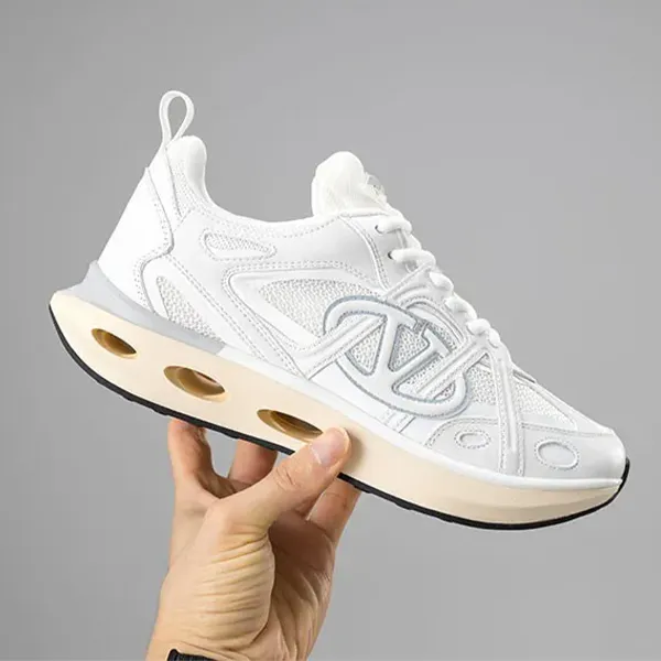 발렌티노 VLOGO 이지조그 로우탑 스니커즈 수입프리미엄급 신상 입고💢#신발 #8738