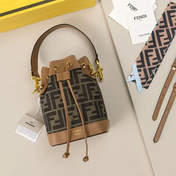 펜디 몬트레조 미니 여성 버킷백 수입프리미엄급 신상 입고💢#가방 #9419