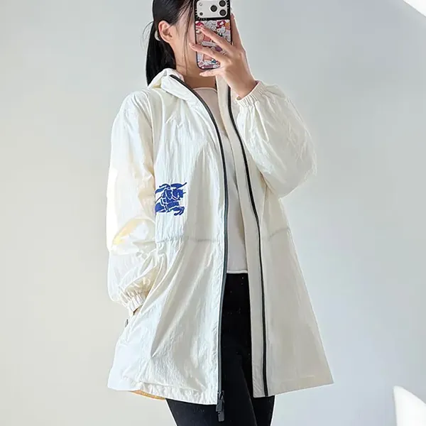 버버리 하프 나일론 자켓 신상입고💢 #상의 #자켓  #12229