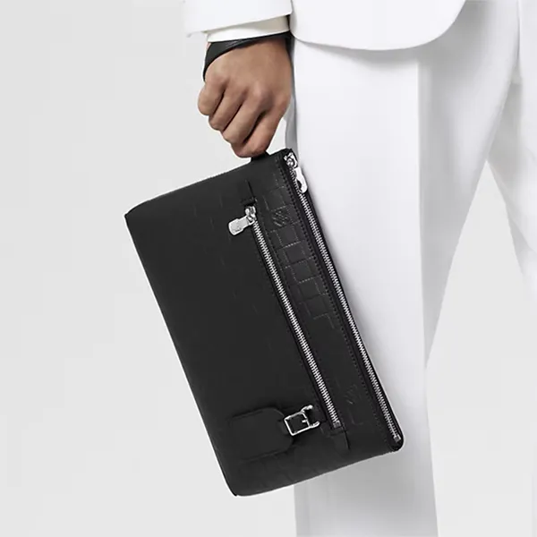 루이비통 25S/S 한정판!  테이크오프 파우치 다미에 클러치백