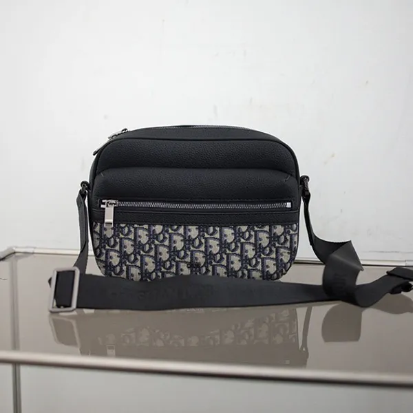 디올 남성 라이더 지퍼 메신저 숄더백 신상입고💢 #가방 #8813